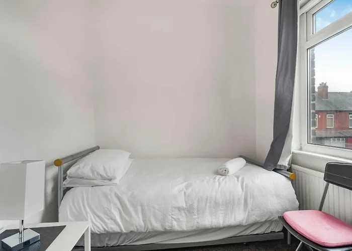 Guestready - Charming In Vibrant Levenshulme 4*