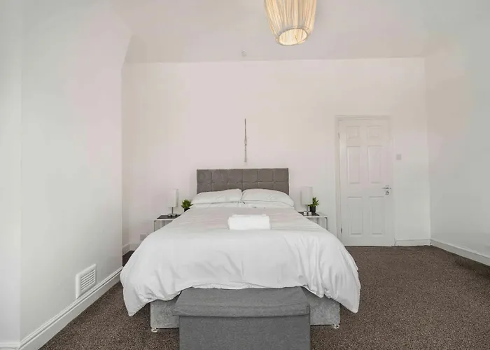 Guestready - Charming In Vibrant Levenshulme Mánchester