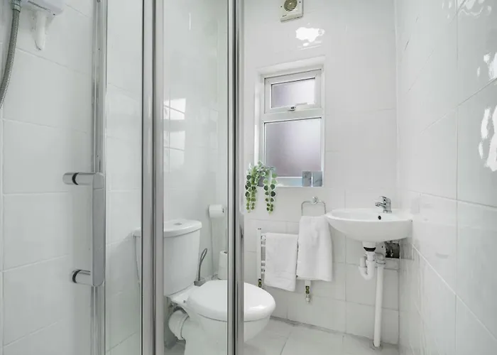 Guestready - Charming In Vibrant Levenshulme 4*