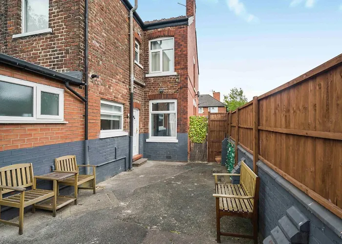 Guestready - Charming In Vibrant Levenshulme