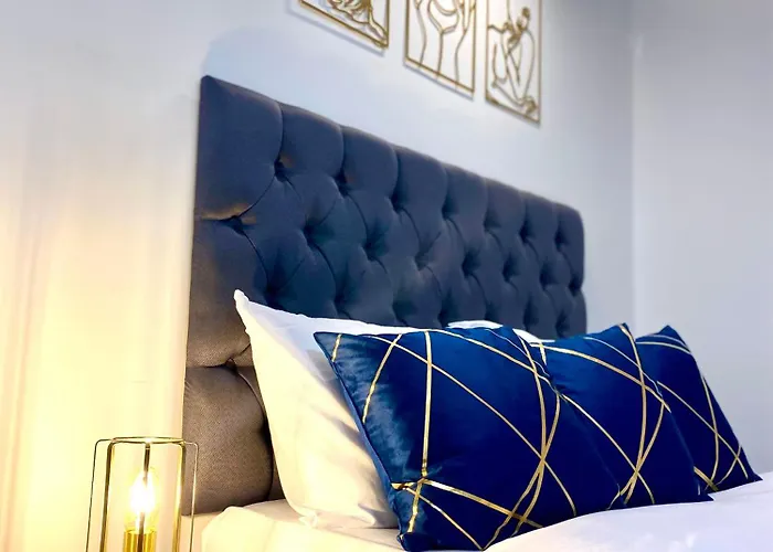 Luxurious 2 Bedroom - Water View And Parking