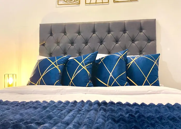 Luxurious 2 Bedroom - Water View And Parking 아파트