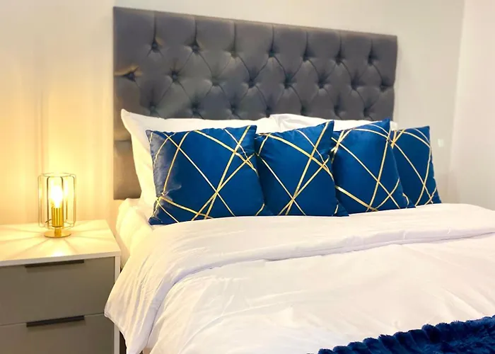 Luxurious 2 Bedroom - Water View And Parking * Манчестер