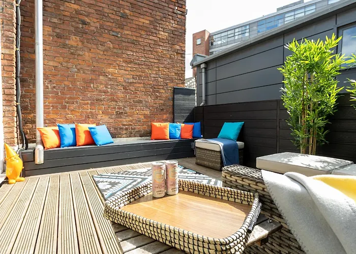 Luxury Penthouse With Private Roof Terrace