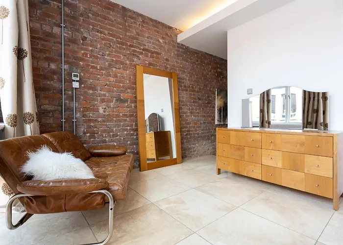 Luxury Penthouse With Private Roof Terrace