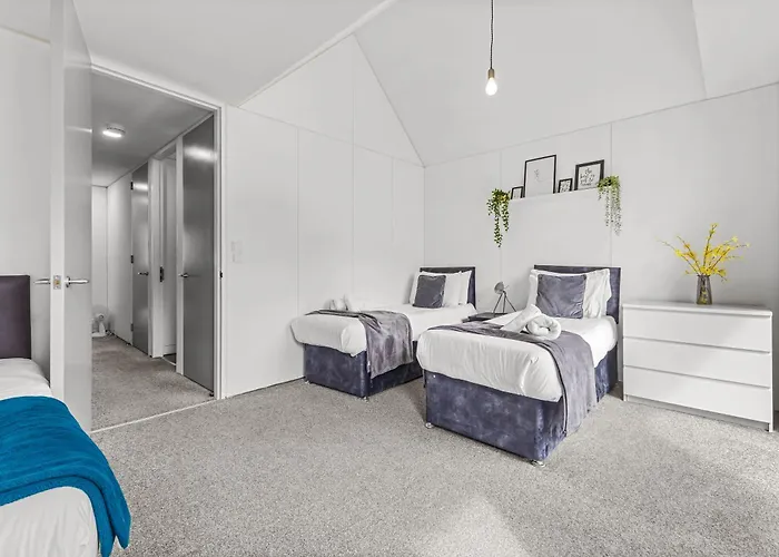 Large Townhouse 5 Beds With Two Parking Spaces - Centre Apartament *