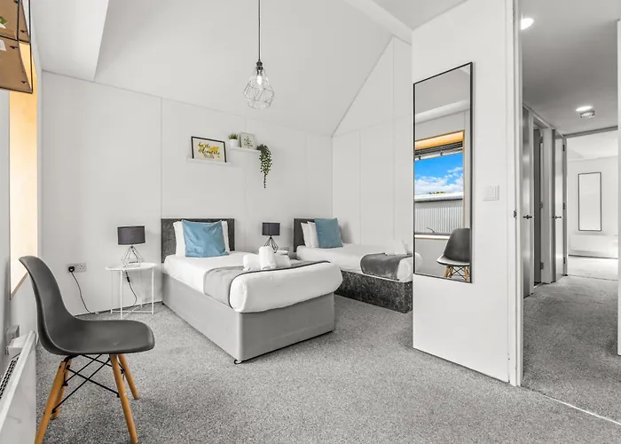 Large Townhouse 5 Beds With Two Parking Spaces - Centre Σπίτι διακοπών Μάντσεστερ