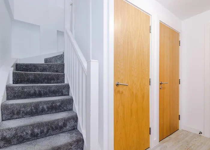 Apartament 2br Flat In Salford, Modern, Centre, Wifi, Kitchen