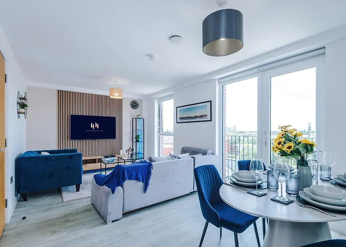 아파트 2br Chic And Stylish In Salford, Wifi, Kitchen, Parking With View *