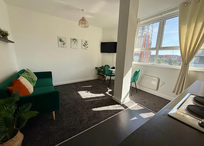 Zelena Luxurious Apartment, Private Parking, Fast Wi-fi, Self Check-in Anytime Perfect For Late Arrivals, 5 Minutes To Old Trafford Stadium Lejlighed *