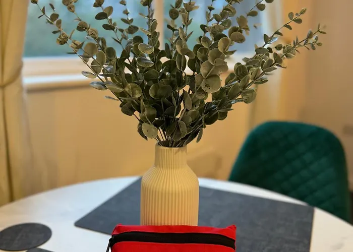 Zelena Luxurious Apartment, Private Parking, Fast Wi-fi, Self Check-in Anytime Perfect For Late Arrivals, 5 Minutes To Old Trafford Stadium Lejlighed Manchester