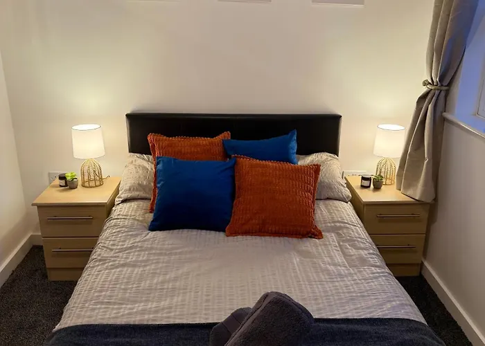 Zelena Luxurious Apartment, Private Parking, Fast Wi-fi, Self Check-in Anytime Perfect For Late Arrivals, 5 Minutes To Old Trafford Stadium Lejlighed