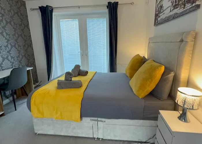 דירה Contractor Stays, Fast Wifi, Free Parking, Work *