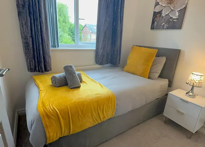 Contractor Stays, Fast Wifi, Free Parking, Work Lejlighed Manchester