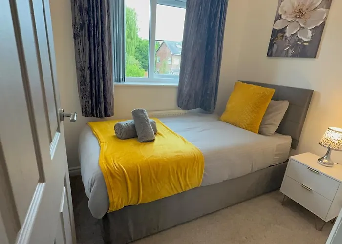 Contractor Stays, Fast Wifi, Free Parking, Work * Manchester