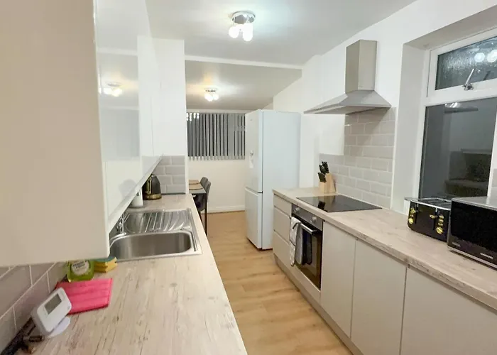 Contractor Stays, Fast Wifi, Free Parking, Work Manchester