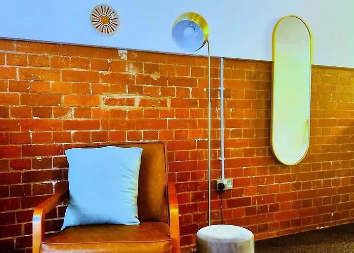 Media 2 Beds & Free Parking Apartment *