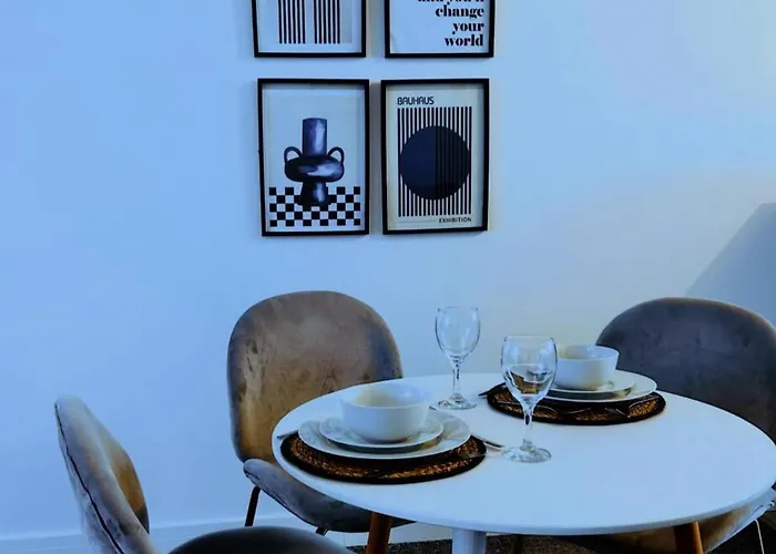 Appartement Modern Sleeps 4&free Parking *