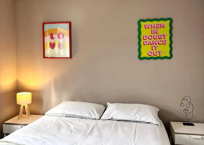 2 Bed Cosy * Manchester