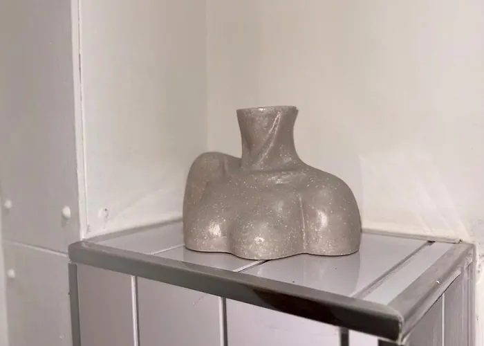 Apartment Flat In - Dudleys Dove Manchester