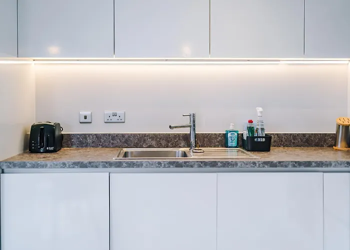 Monthlyescape Family Leisure Wifi Sleeps4 Manchester