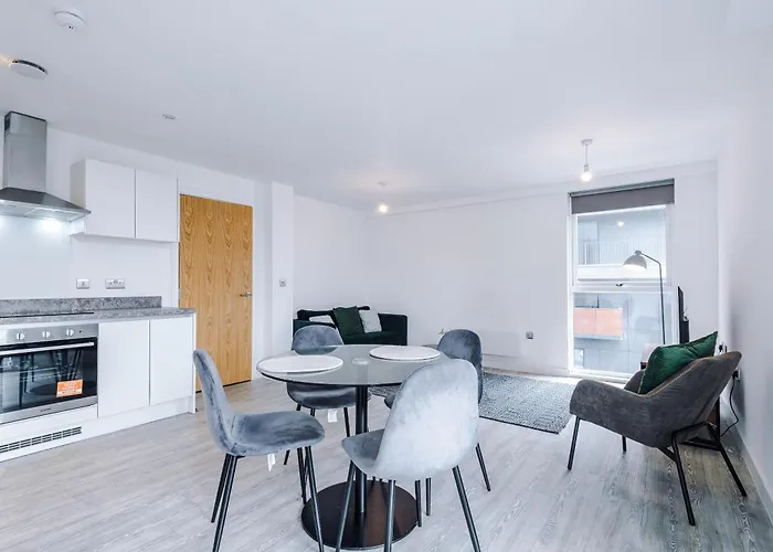 Monthlyescape Family Leisure Wifi Sleeps4 *