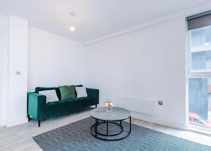 Monthlyescape Family Leisure Wifi Sleeps4 شقة *