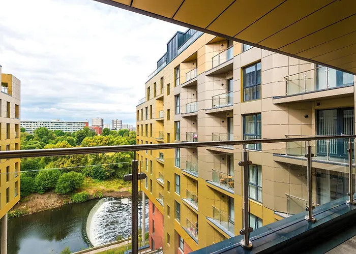 Monthlyescape Family Leisure Wifi Sleeps4 Manchester