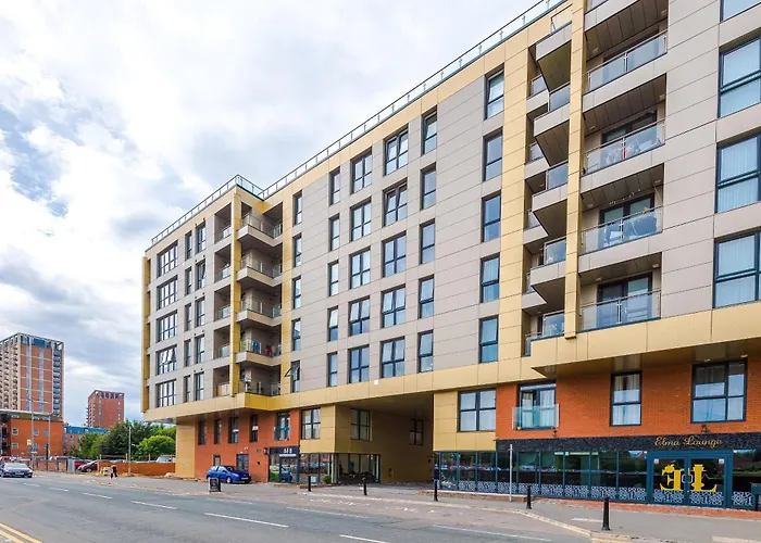 Charming Salford, Staycation, Wifi, Sleeps 5