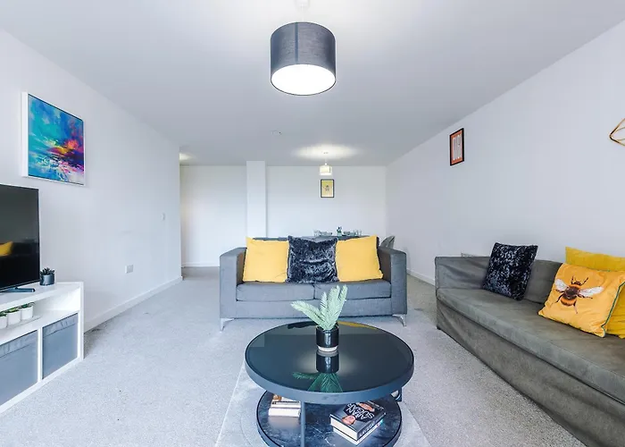 Charming Salford, Staycation, Wifi, Sleeps 5 Lejlighed *