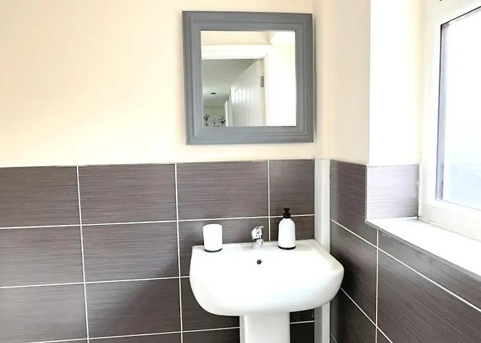 Casa de Férias Stylish 3 Bedroom House 60 - Free Parking Manchester