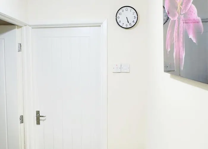 Stylish 3 Bedroom House 60 - Free Parking * Manchester