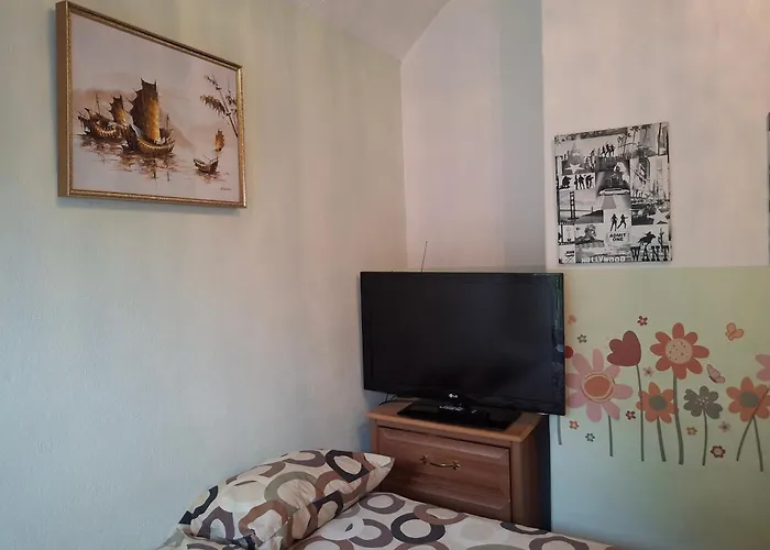 Bella Thorpe * Manchester