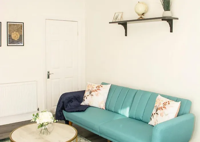 Comfortable 3 Bed House 아파트