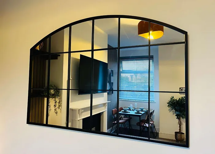 Spacious Victorian 5bedroom 5bathroom W Free Parking Μάντσεστερ