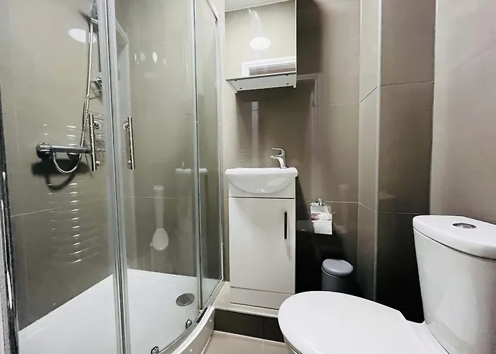 Spacious Victorian 5bedroom 5bathroom W Free Parking Σπίτι διακοπών