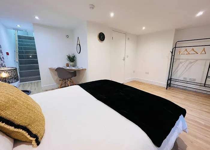 Nyaraló Spacious Victorian 5bedroom 5bathroom W Free Parking