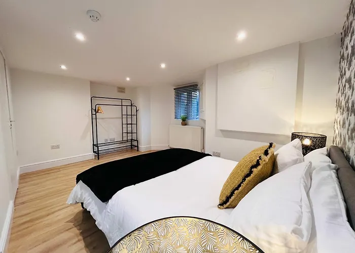 Hébergement de vacances Spacious Victorian 5bedroom 5bathroom W Free Parking Manchester