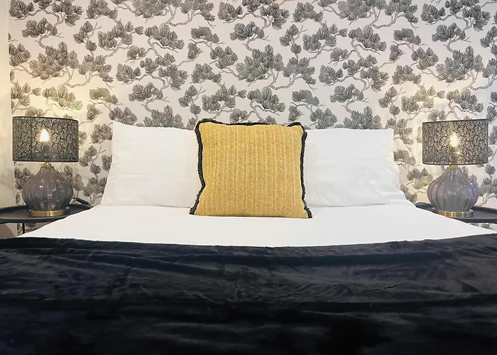 Spacious Victorian 5bedroom 5bathroom W Free Parking * Manchester