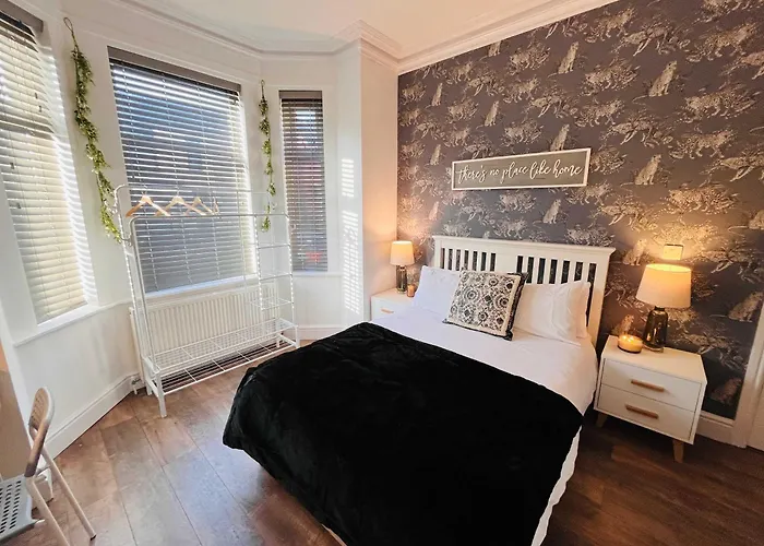 Spacious Victorian 5bedroom 5bathroom W Free Parking Σπίτι διακοπών