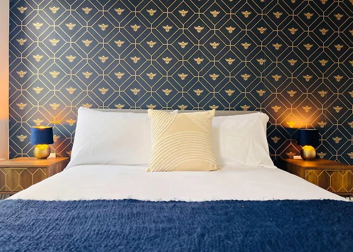 Spacious Victorian 5bedroom 5bathroom W Free Parking Nyaraló