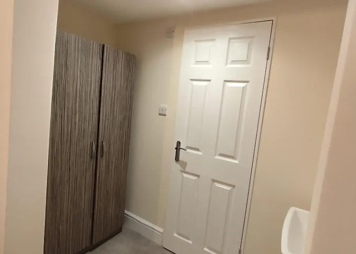 En-suite Double-bedroom In The Heart Of Salford Cr2 Perfect For Short 게스트하우스 *