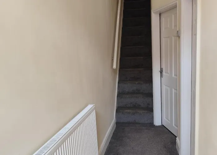 En-suite Double-bedroom In The Heart Of Salford Cr2 Perfect For Short *