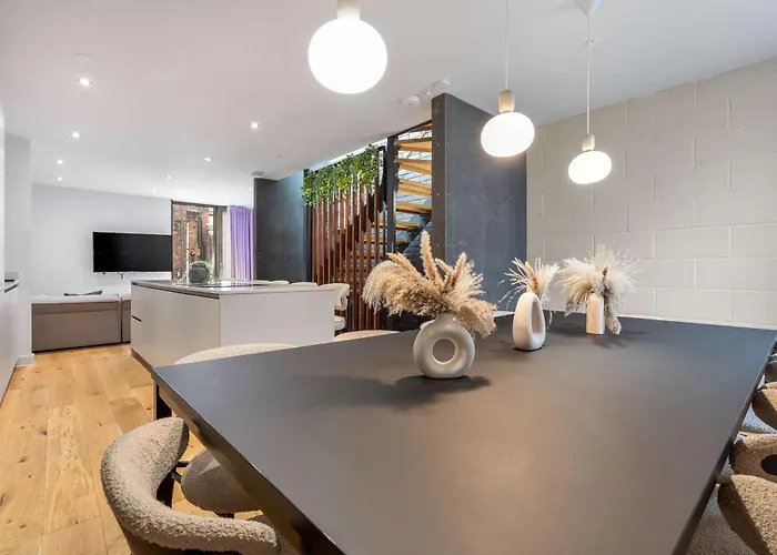 West Townhouse By Casacity