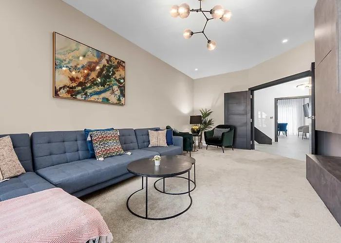 Luxury 5 Star Didsbury By Superhost 度假居 *