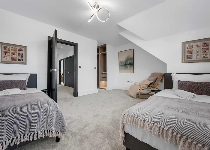 Luxury 5 Star Didsbury By Superhost *