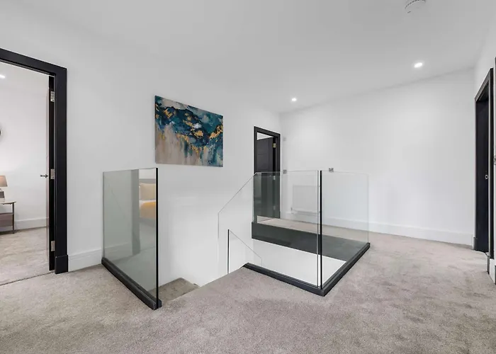 Luxury 5 Star Didsbury By Superhost *