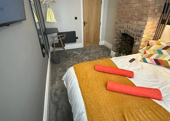 Short Walk To Coop Live And Etihad Stadium 아파트