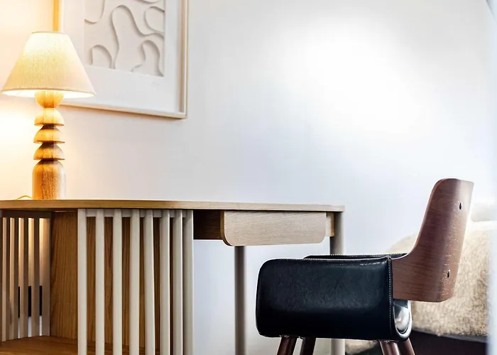 Sleeps 14 The Old Trafford Family Zen By Genesis Living Hébergement de vacances Manchester