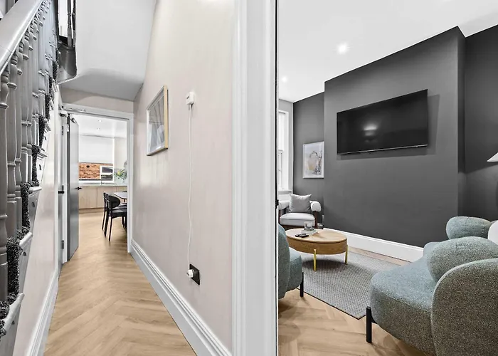 Sleeps 14 The Old Trafford Family Zen By Genesis Living Prázdninový dům *